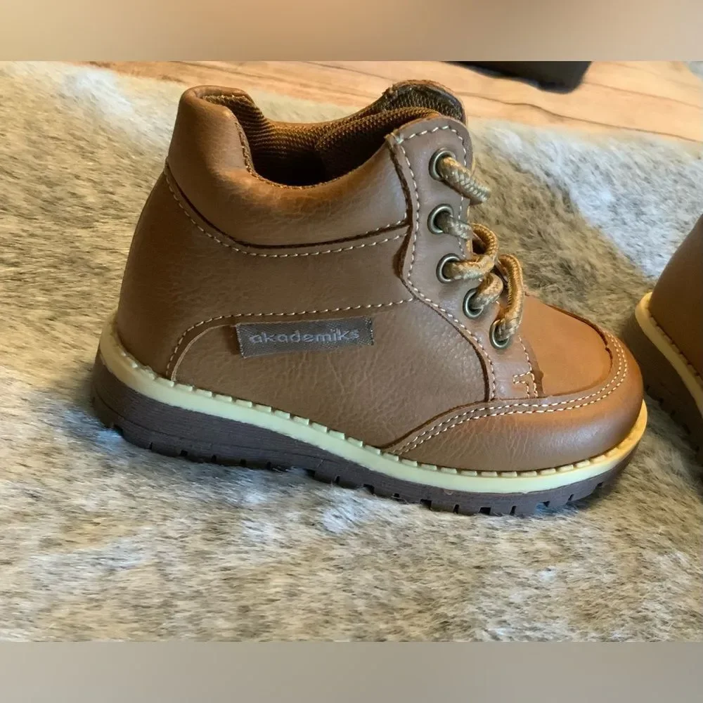Akademiks Tan Baby Lace Up Ankle Boots Size 6